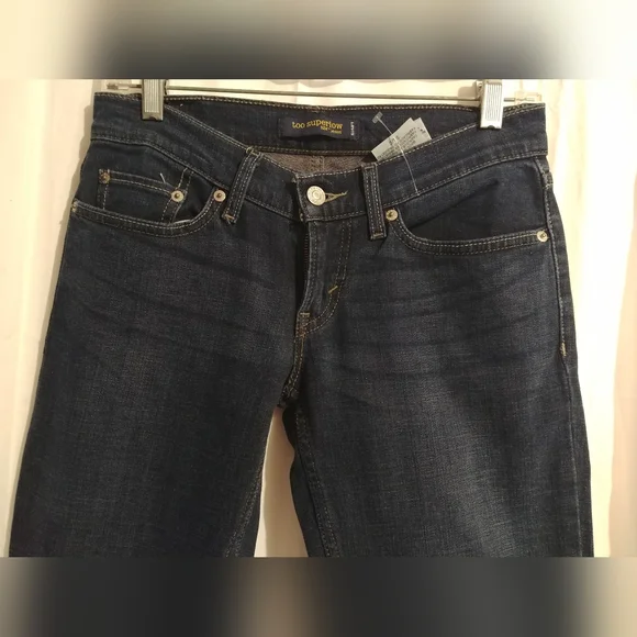 Levis size 3 - Picture 3 of 7